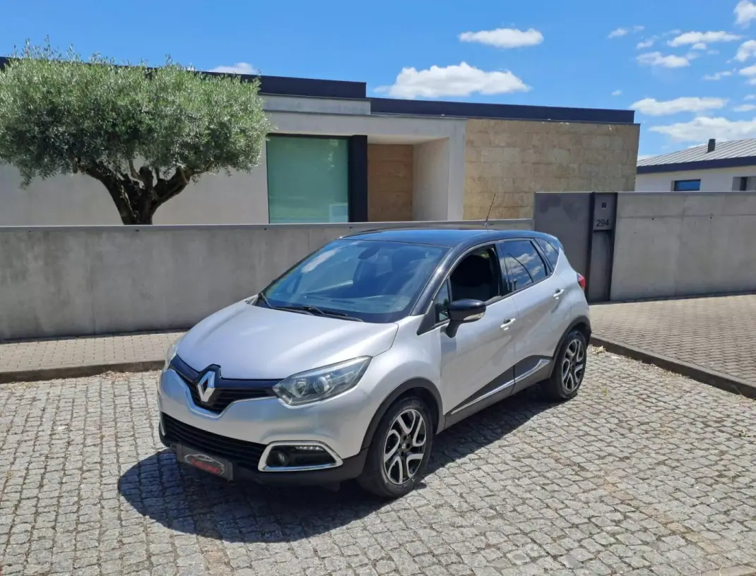 Renault Captur 2015 - 12500 EUR, 154000 km - AUTO.MOTO.pt - 154000km - foto 1 de 14