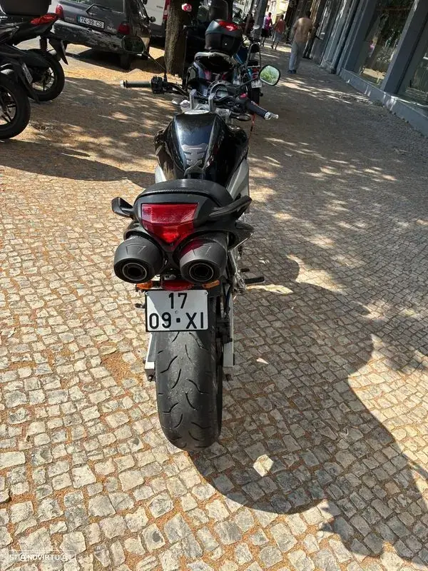Yamaha FZ 07 2004 - 3250 EUR, 43561 km - AUTO.MOTO.pt - 43561km - foto 6 de 13