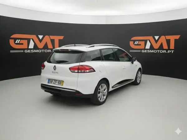 Renault Clio Sport Tourer 2019 - 11990 EUR, 130000 km - AUTO.MOTO.pt - 130000km - foto 2 de 11