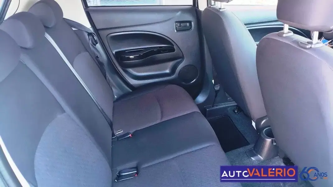 Mitsubishi Space Star 2019 - 10950 EUR, 89752 km - 89752km - foto 27 de 30
