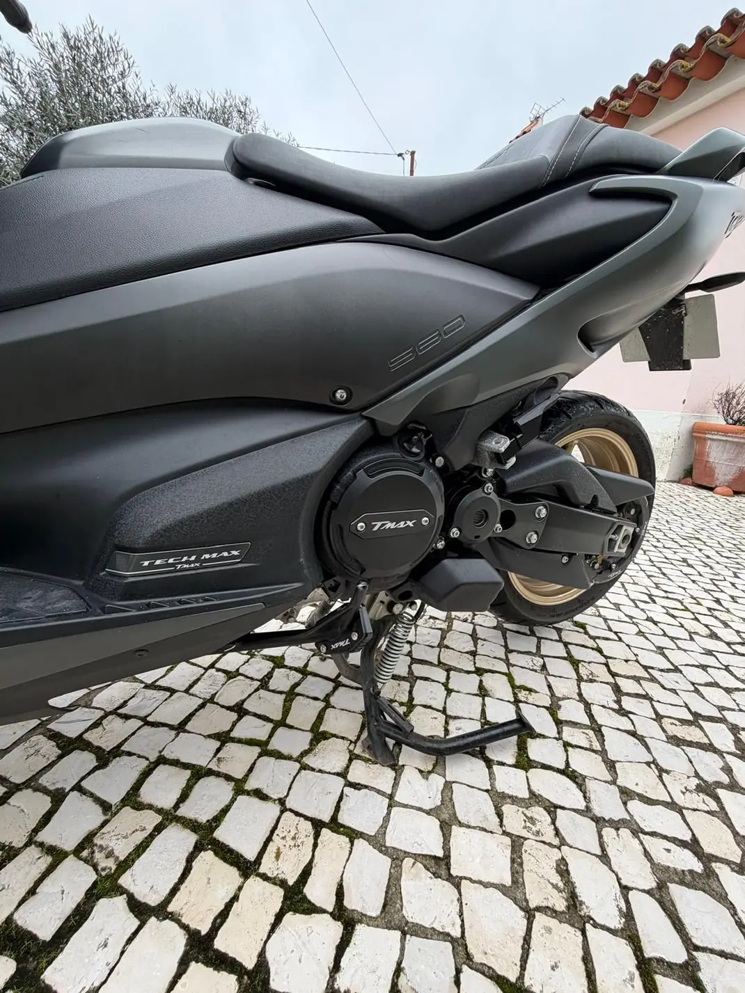 Yamaha TMAX 2021 - 10000 EUR, 18000 km - 18000km - foto 7 de 9