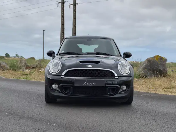 MINI 3 Portas 2013 - 11990 EUR, 187017 km - AUTO.MOTO.pt - 187017km - foto 2 de 28
