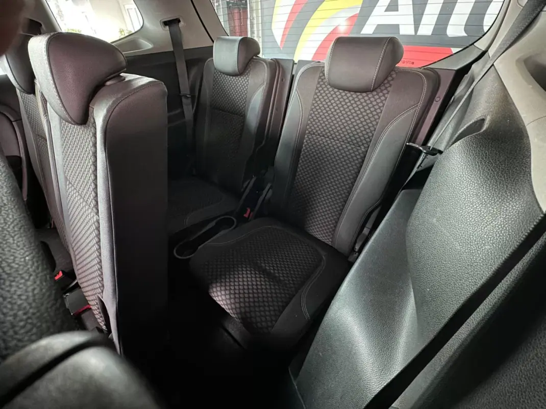 Opel Zafira 2018 - 13900 EUR, 128674 km - AUTO.MOTO.pt - 128674km - foto 33 de 36