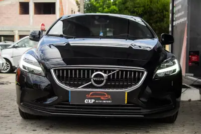 Volvo V40 2017 - 14900 EUR, 135000 km - AUTO.MOTO.pt - 135000km - foto 2 de 17