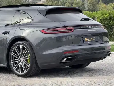 Porsche Panamera Sport Turismo 2018 - 64999 EUR, 128000 km - AUTO.MOTO.pt - 128000km - foto 7 de 27