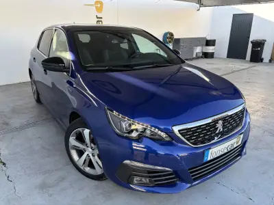 Peugeot 308 2020 - 14990 EUR, 77418 km - AUTO.MOTO.pt - 77418km - foto 7 de 16