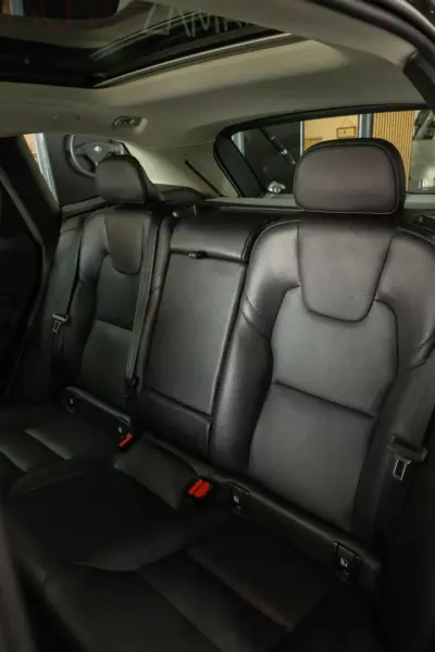 Volvo XC 60 2022 - 44900 EUR, 74400 km - AUTO.MOTO.pt - 74400km - foto 9 de 27