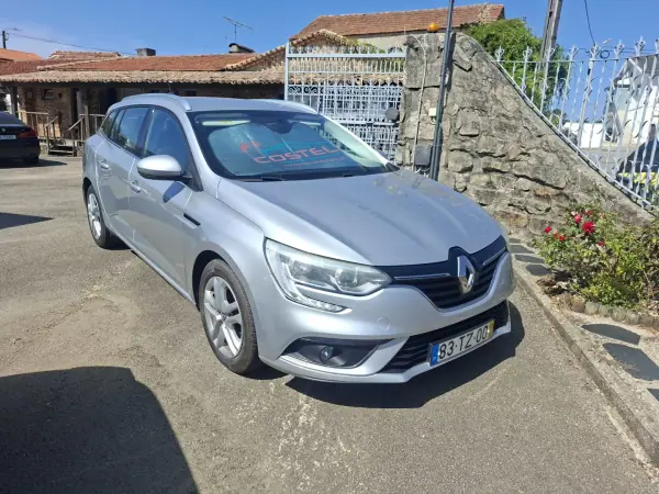 Renault Mégane Sport Tourer 2017 - 9640 EUR, 190239 km - AUTO.MOTO.pt - 190239km - foto 11 de 11