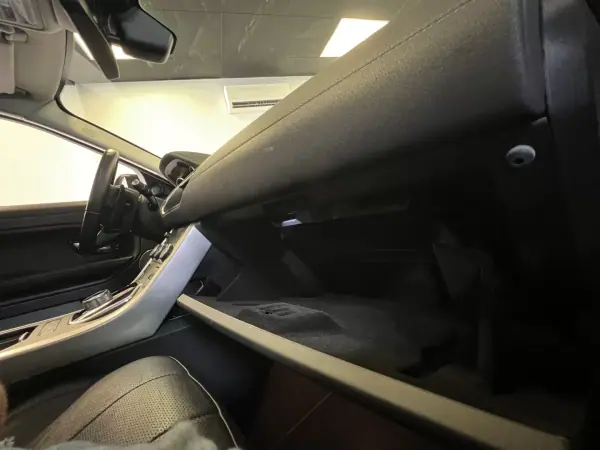Land Rover Range Rover Evoque 2016 - 24990 EUR, 75000 km - AUTO.MOTO.pt - 75000km - foto 45 de 53