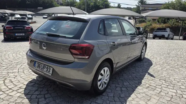 Volkswagen Polo 2018 - 11890 EUR, 88000 km - AUTO.MOTO.pt - 88000km - foto 7 de 31