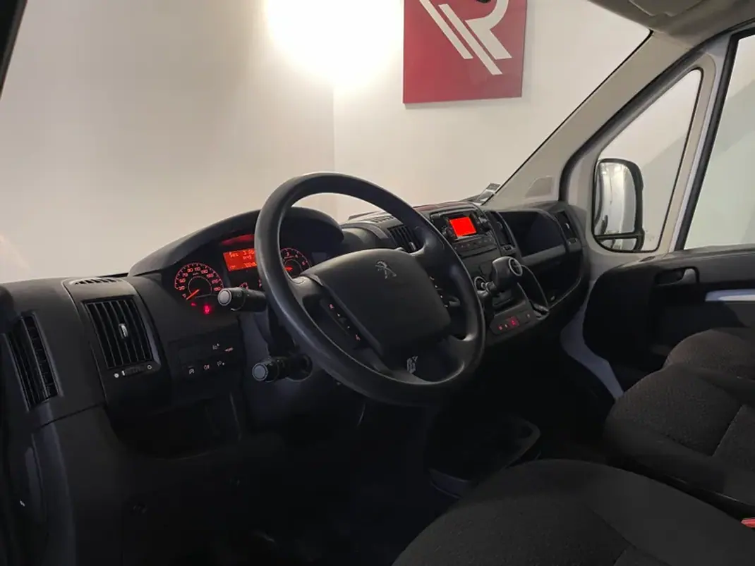 Peugeot 2.2 BlueHDi 335 L2 CD 2023 - 22950 EUR, 69000 km - AUTO.MOTO.pt - 69000km - foto 10 de 24
