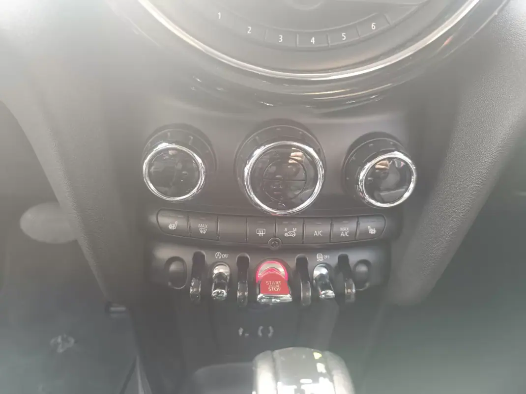 MINI Cooper S 2016 - 16000 EUR, 232000 km - AUTO.MOTO.pt - 232000km - foto 31 de 46