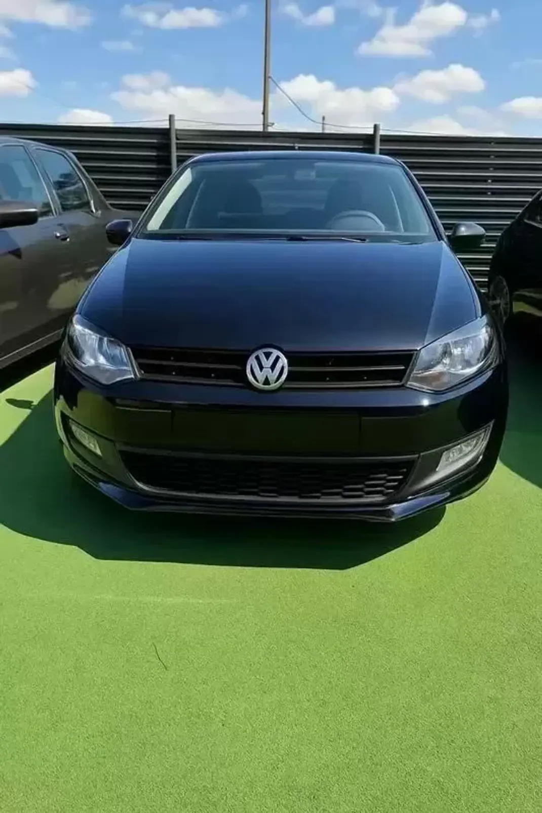 Volkswagen Polo 2010 - 6900 EUR, 167587 km - AUTO.MOTO.pt - 167587km - foto 4 de 13