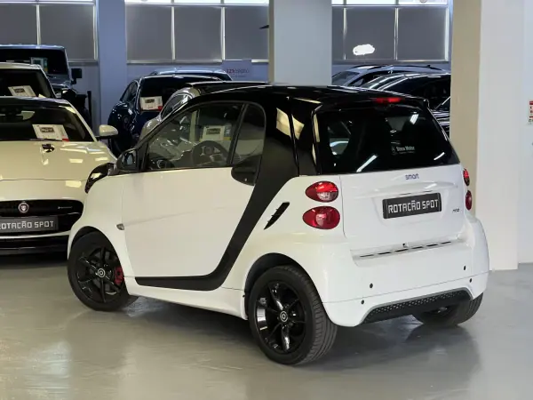 Smart ForTwo Coupé 2013 - 7990 EUR, 165000 km - AUTO.MOTO.pt - 165000km - foto 10 de 47