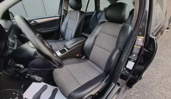 Mercedes-Benz C 220 2006 - 10950 EUR, 288000 km - AUTO.MOTO.pt - 288000km - foto 6 de 15