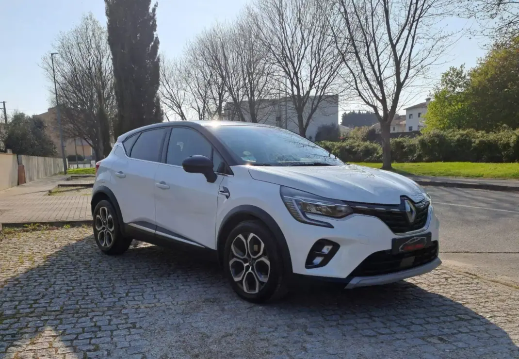 Renault Captur 2019 - 19500 EUR, 119000 km - AUTO.MOTO.pt - 119000km - foto 8 de 15