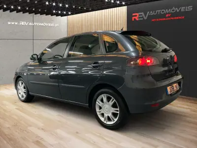 SEAT Ibiza 2005 - 3450 EUR, 199600 km - AUTO.MOTO.pt - 199600km - foto 4 de 19