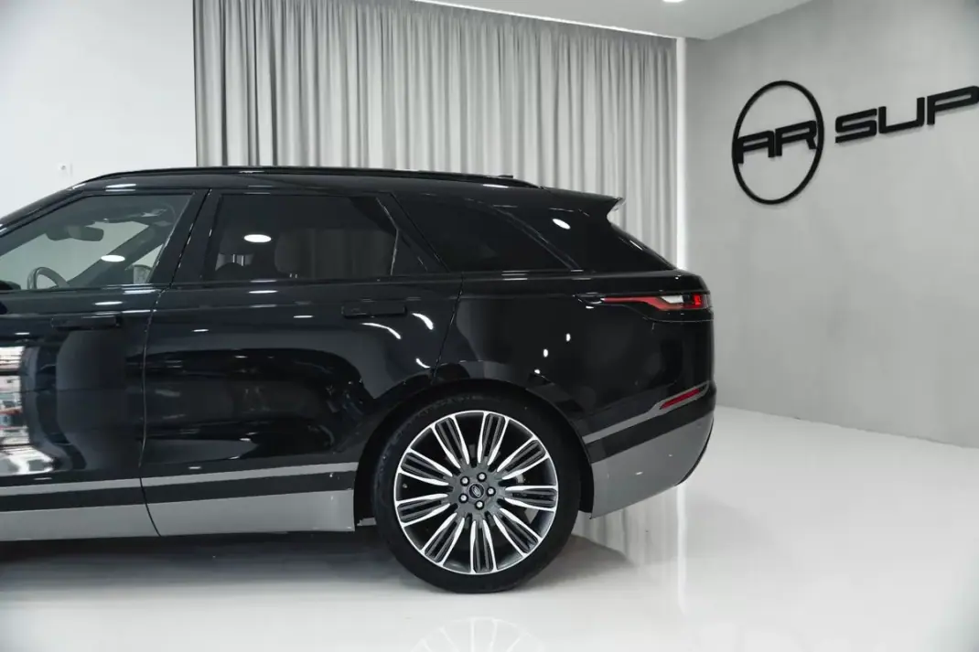 Land Rover Velar 2018 - 42950 EUR, 126000 km - 126000km - foto 9 de 50