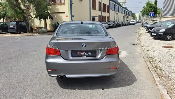BMW 520 2008 - 7980 EUR, 322077 km - AUTO.MOTO.pt - 322077km - foto 20 de 41