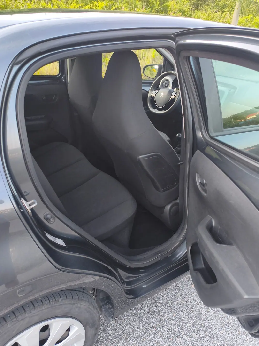 Peugeot 108 2017 - 7500 EUR, 92000 km - 92000km - foto 8 de 10