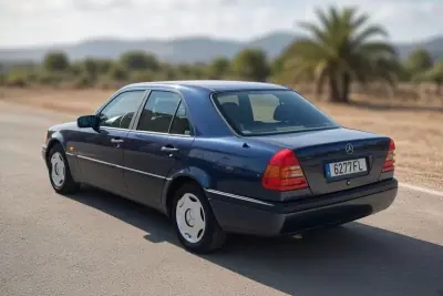 Mercedes-Benz C 180 1995 — foto 2 de 14