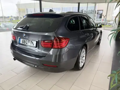 BMW 318 2015 - 13250 EUR, 255290 km - AUTO.MOTO.pt - 255290km - foto 26 de 27