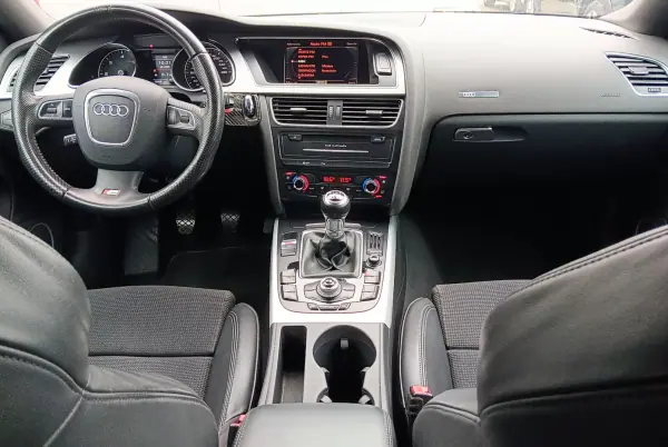 Audi A5 Sportback 2011 - 17500 EUR, 120459 km - AUTO.MOTO.pt - 120459km - foto 30 de 31