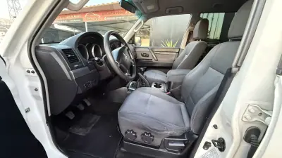 Mitsubishi Pajero 2010 - 29990 EUR, 215000 km - AUTO.MOTO.pt - 215000km - foto 24 de 38