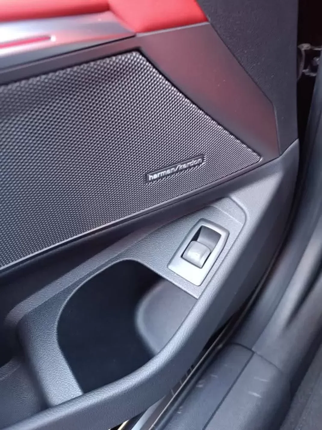 BMW M3 2023 - 114500 EUR, 11000 km - AUTO.MOTO.pt - 11000km - foto 15 de 30