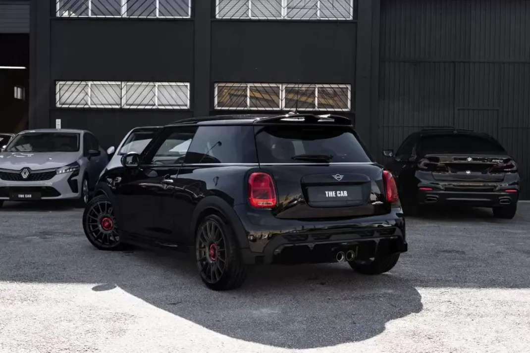 MINI One 2016 - 21500 EUR, 112000 km - AUTO.MOTO.pt - 112000km - foto 11 de 34