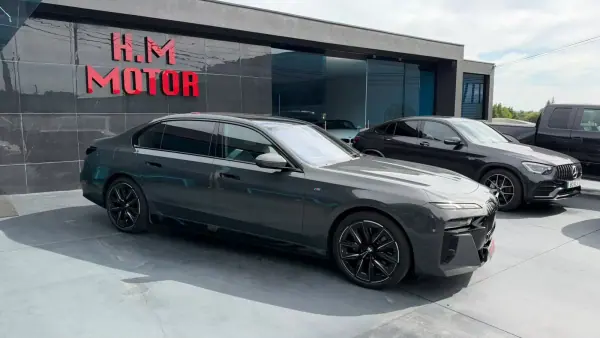BMW i7 xDrive60 Pack Desportivo M Pro 2023 Elétrico