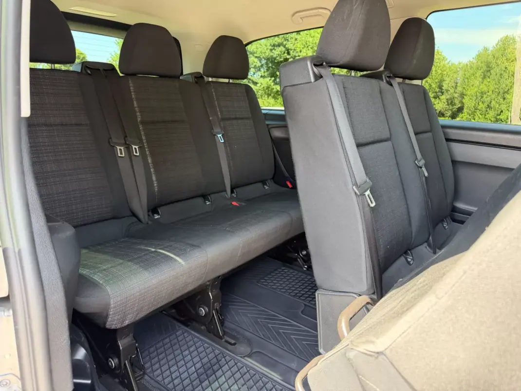 Mercedes-Benz Vito Tourer 2020 - 42500 EUR, 105000 km - 105000km - foto 8 de 14