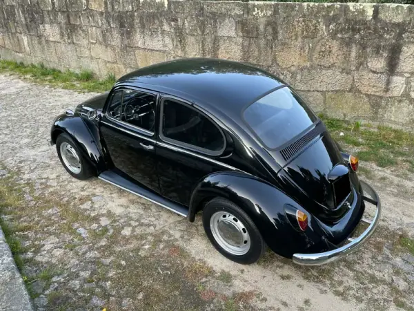 Volkswagen Carocha Cabrio 1972 - 8900 EUR, 84000 km - AUTO.MOTO.pt - 84000km - foto 7 de 29