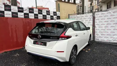 Nissan Leaf 2021 - 12900 EUR, 61600 km - AUTO.MOTO.pt - 61600km - foto 5 de 12