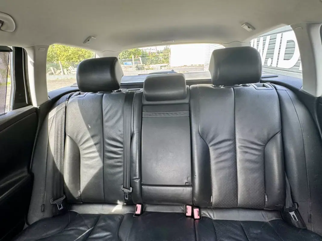 Volkswagen Passat Variant 2007 - 6950 EUR, 240000 km - AUTO.MOTO.pt - 240000km - foto 22 de 24