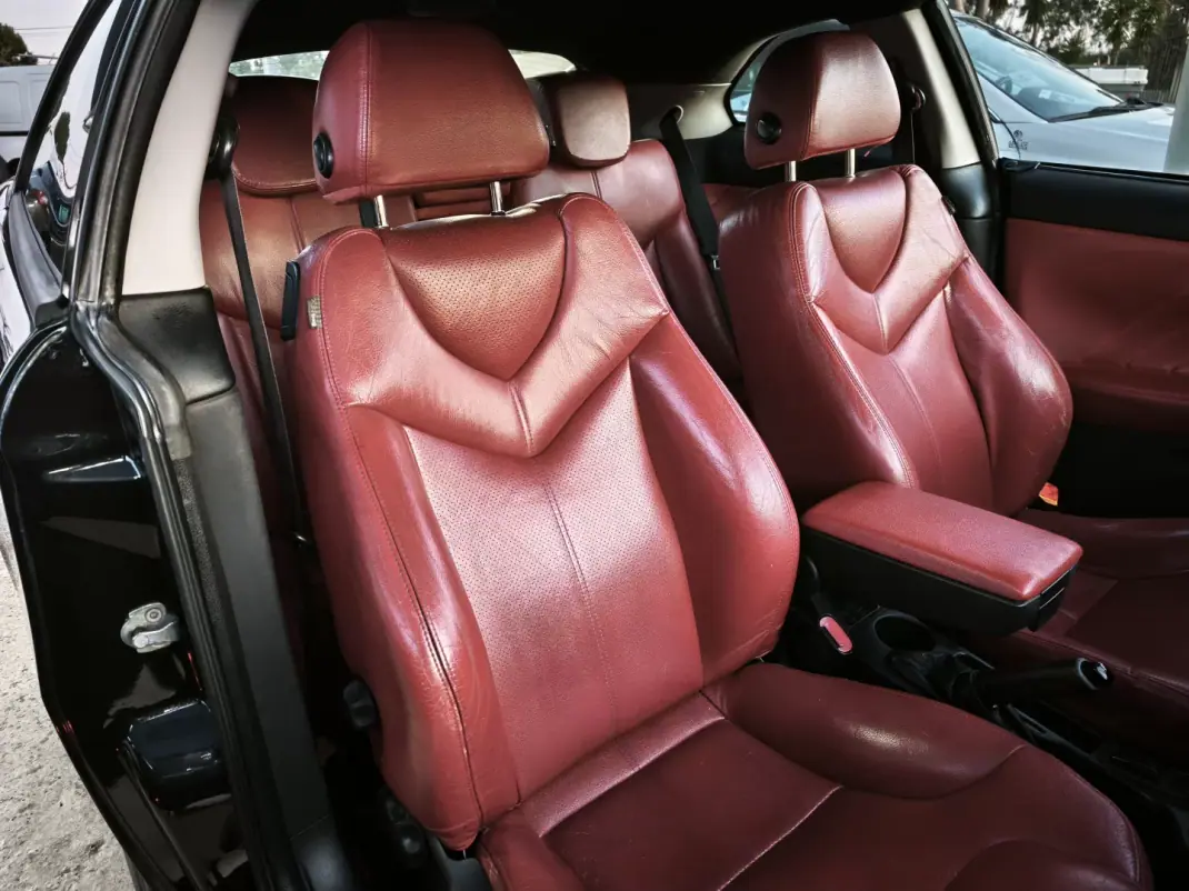 Alfa Romeo GT 2009 - 8990 EUR, 290000 km - AUTO.MOTO.pt - 290000km - foto 16 de 22
