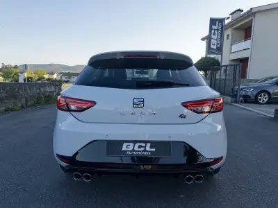SEAT Leon 2013 - 11500 EUR, 253000 km - AUTO.MOTO.pt - 253000km - foto 6 de 38