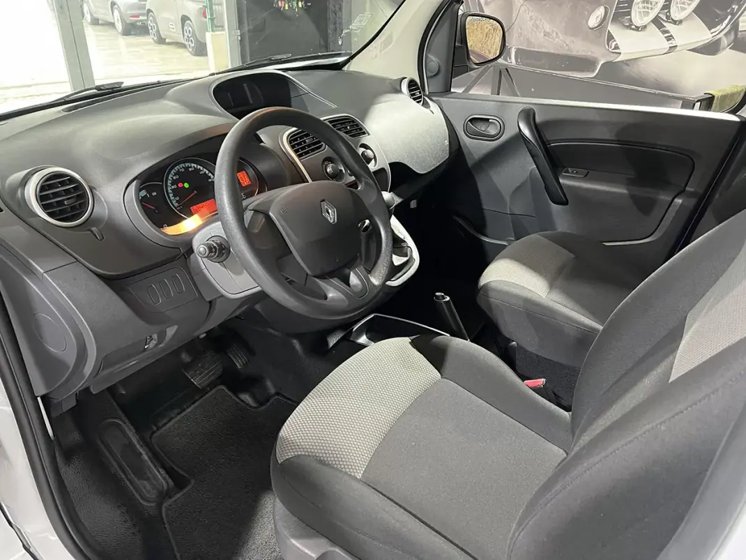Renault Kangoo 2020 - 16800 EUR, 12073 km - AUTO.MOTO.pt - 12073km - foto 6 de 20