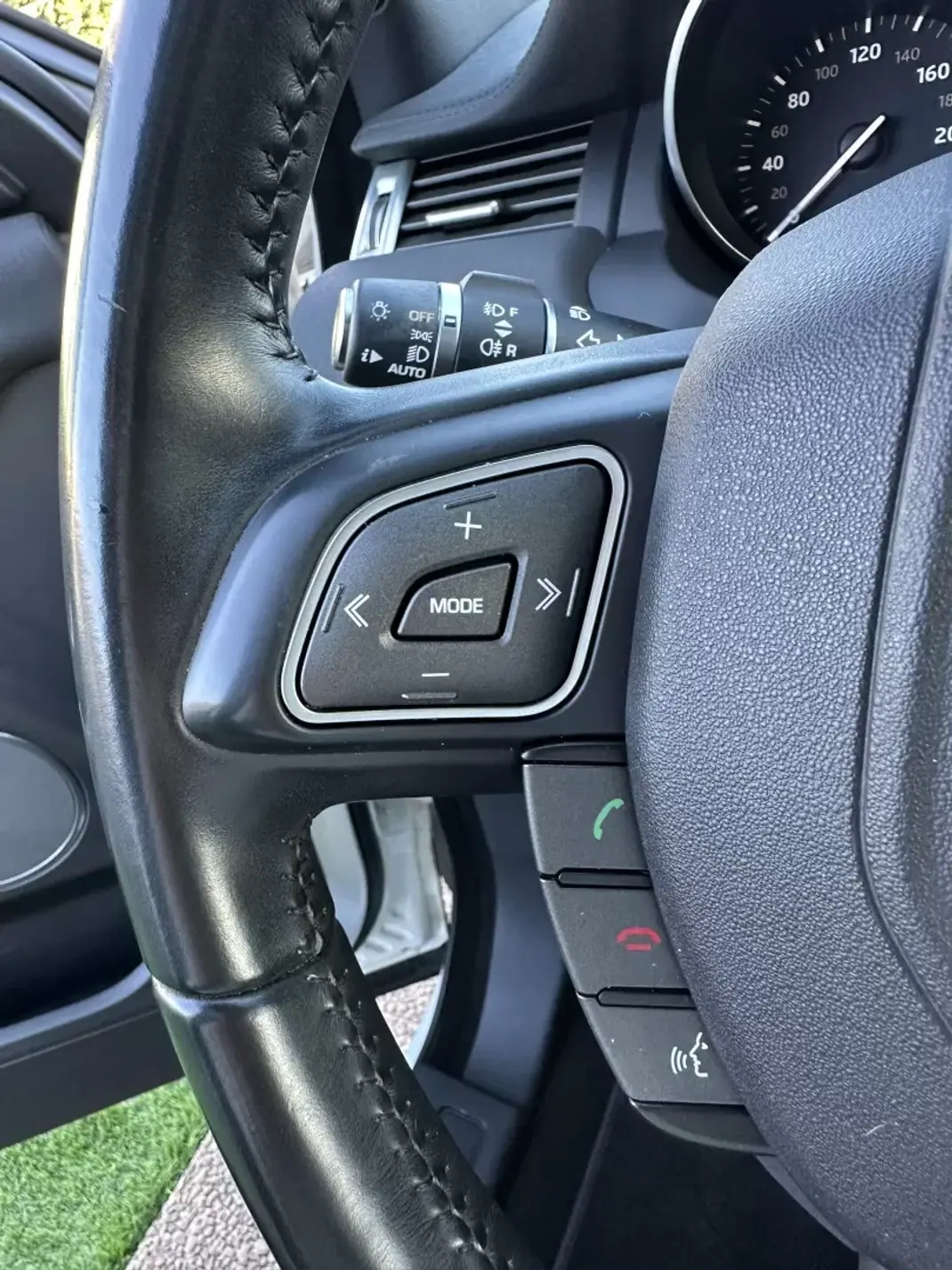 Land Rover Range Rover Evoque 2016 - 19900 EUR, 189000 km - AUTO.MOTO.pt - 189000km - foto 45 de 62