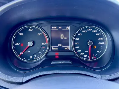 SEAT Ibiza 2016 - 9990 EUR, 185000 km - AUTO.MOTO.pt - 185000km - foto 14 de 20