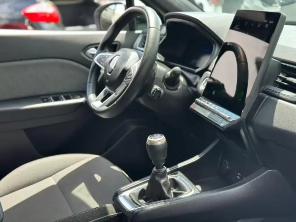 Renault Captur 2024 - 24990 EUR, 32901 km - AUTO.MOTO.pt - 32901km - foto 10 de 19