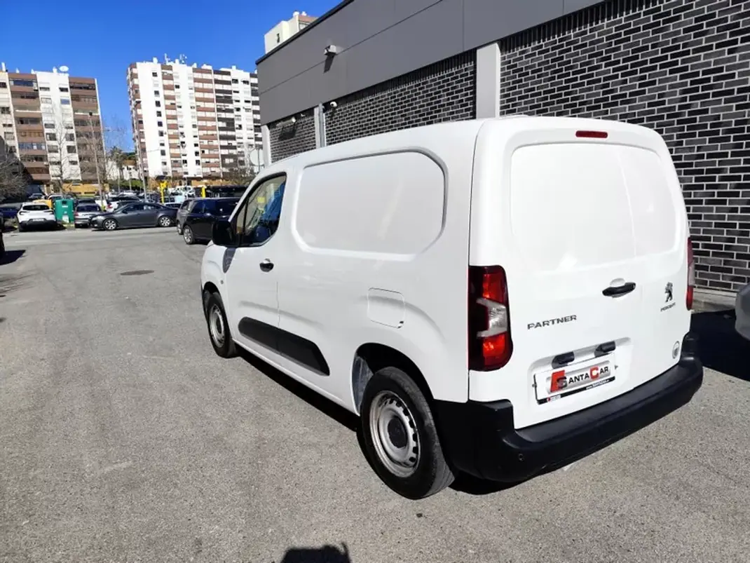Peugeot Partner 1.6 HDI , 3 Lug. , Iva Dedutivel 2019 - 11980 EUR, 190000 km - AUTO.MOTO.pt - 190000km - foto 13 de 22