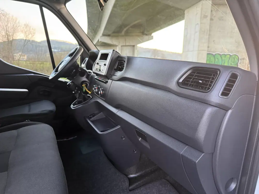 Renault Master 2.3 Dci L3 3.5T 135 cv C.Dupla 2020 - 25610 EUR, 107000 km - AUTO.MOTO.pt - 107000km - foto 16 de 29