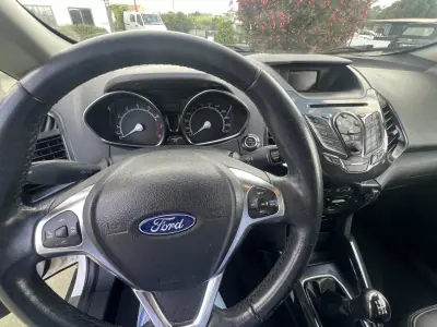 Ford EcoSport 2016 - 12500 EUR, 85843 km - AUTO.MOTO.pt - 85843km - foto 10 de 10