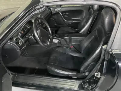 Mazda MX-5 1999 - 8750 EUR, 230000 km - AUTO.MOTO.pt - 230000km - foto 8 de 11