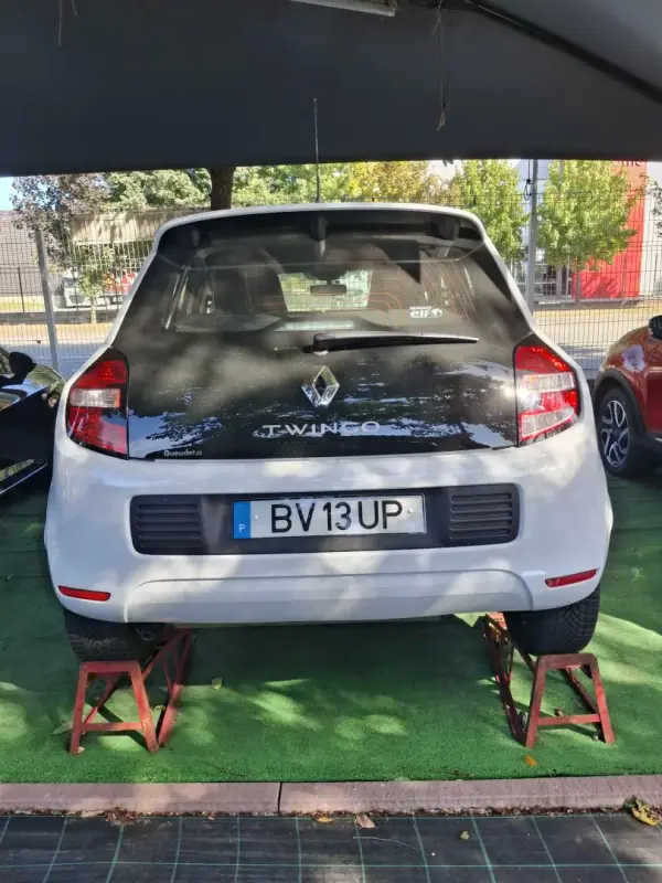 Renault Twingo 2018 - 10950 EUR, 60000 km - AUTO.MOTO.pt - 60000km - foto 4 de 12