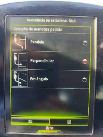 Renault Espace 2016 - 16450 EUR, 171955 km - AUTO.MOTO.pt - 171955km - foto 19 de 31