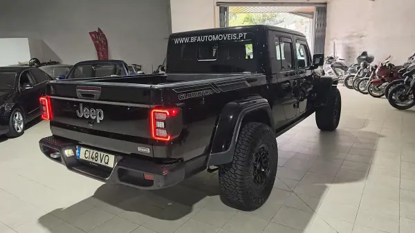 Jeep Gladiator 2021 - 62900 EUR, 117383 km - 117383km - foto 5 de 53
