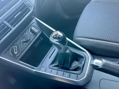 Volkswagen Taigo 2023 - 20980 EUR, 43950 km - AUTO.MOTO.pt - 43950km - foto 13 de 23