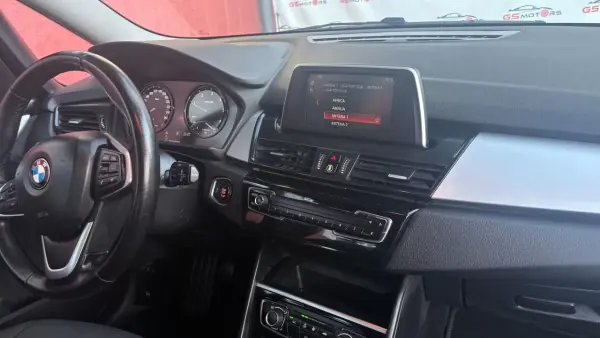 BMW 216 Gran Tourer 2019 - 14900 EUR, 99700 km - AUTO.MOTO.pt - 99700km - foto 12 de 12